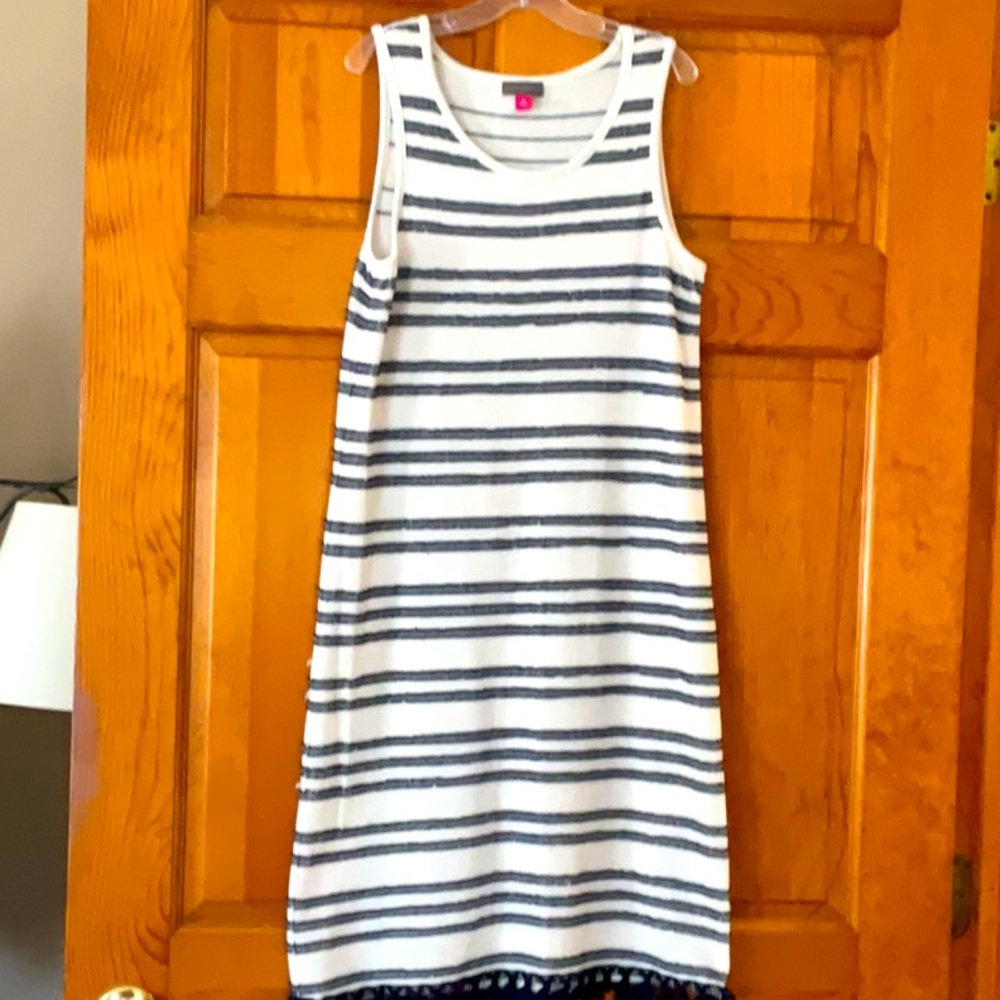 Adorable Vince Camuto cotton dress